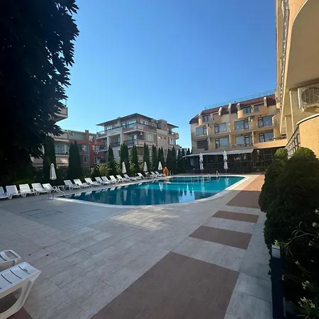 Marin Pearl Апартаменти